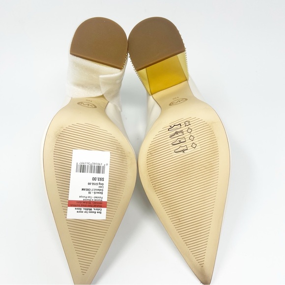 Michael Kors Maxine Leather Pumps
Size 8 - Picture 7 of 9